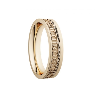 14k Yellow Gold Ladies Narrow Oxidized "Gra, Dilseacht, Cairdeas" Dual Celtic Designs Wedding Ring 5.2mm