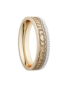 Alternative view of Mo Anam Cara “Soul Mate” Diamond Rail Narrow Wedding Ring