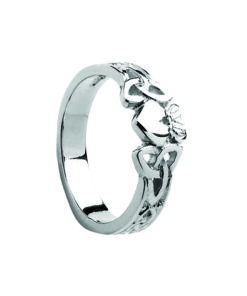 Alternative view of Trinity Knot Claddagh Ring